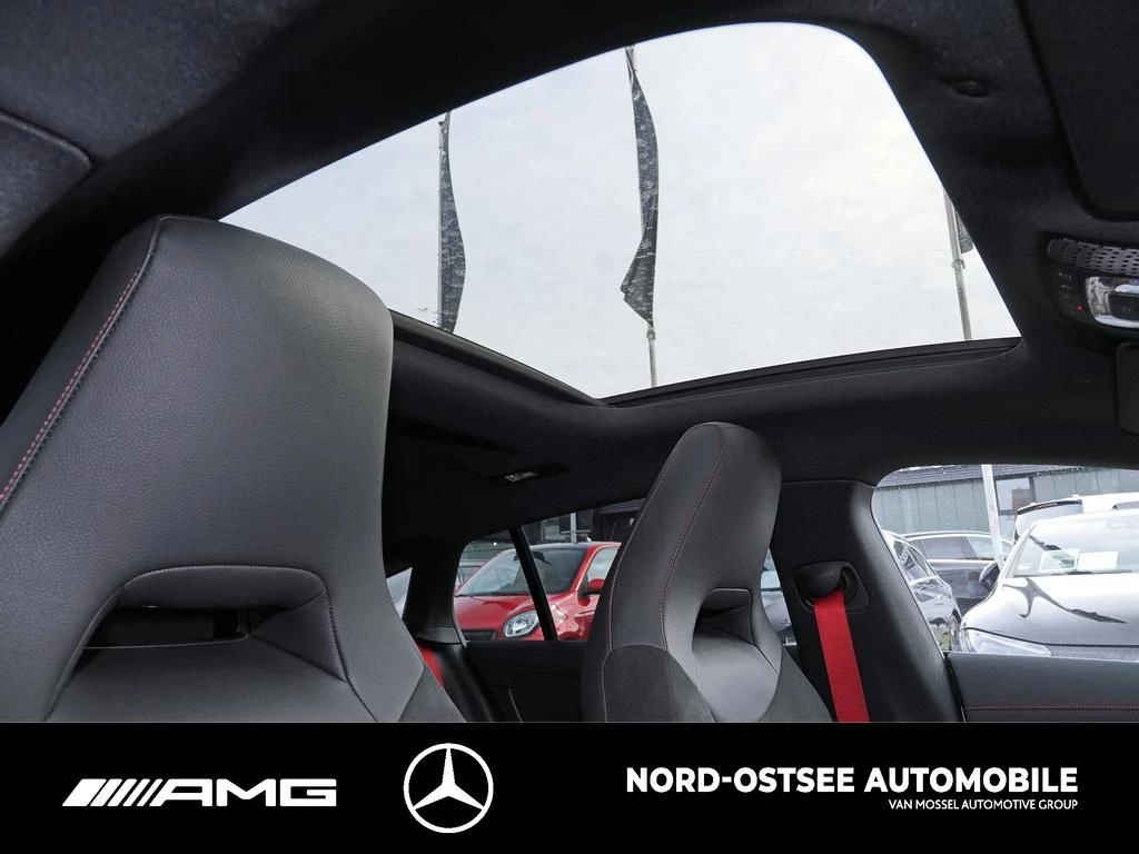 Mercedes-Benz CLA 35 AMG 4M SB HUD PANO SOUND AHK MULTI 360° AMG LineX118 CLA 35 AMG 4M SB HUD PANO SOUND AHK MULTI 360° AMG Line