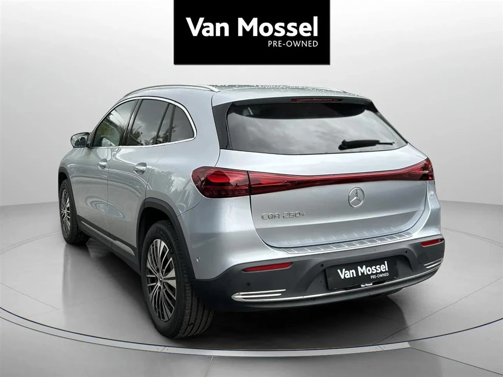 Mercedes-Benz-EQA-image-6