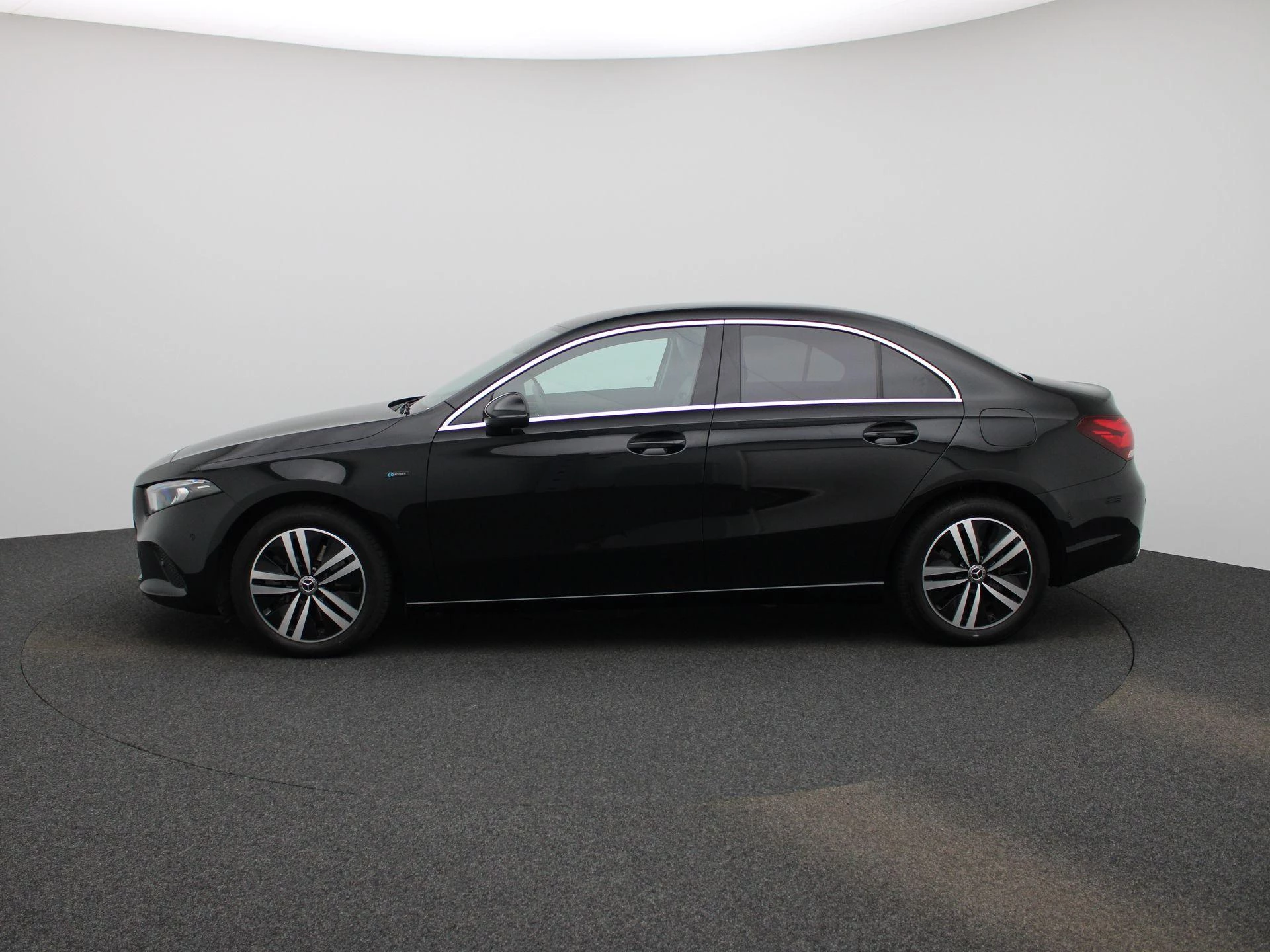 Mercedes-Benz-A-Klasse-image-3