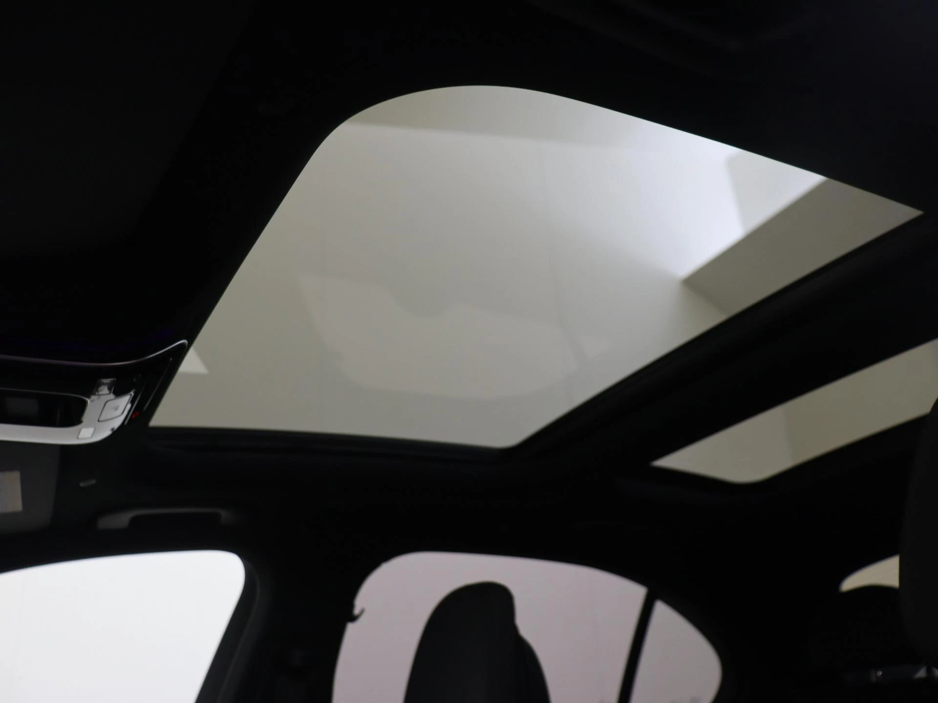 Mercedes-Benz-C-Klasse-image-26