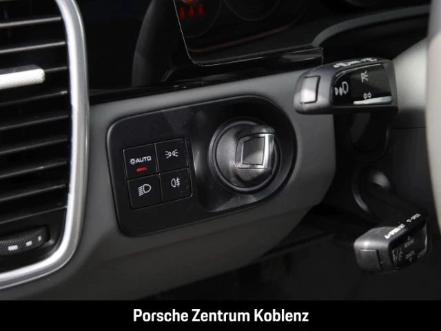Porsche Cayenne E-Hybrid Coupe Platinum Edition platinum edition9YA Cayenne E-Hybrid Coupe Platinum Edition platinum edition