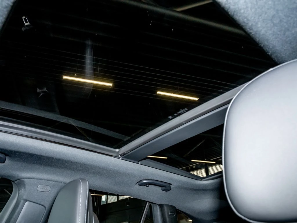 Mercedes-Benz-GLC 200 d-image-13