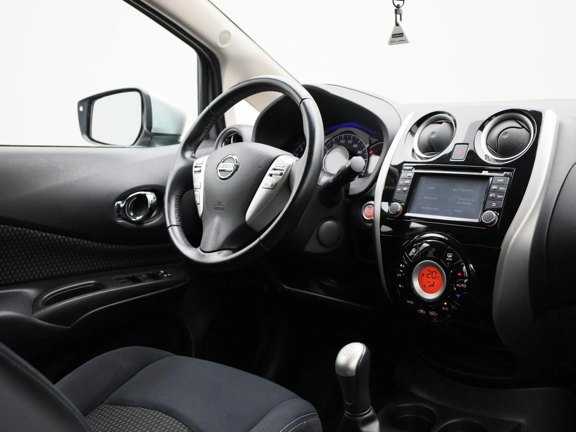 Nissan-Note-image-29