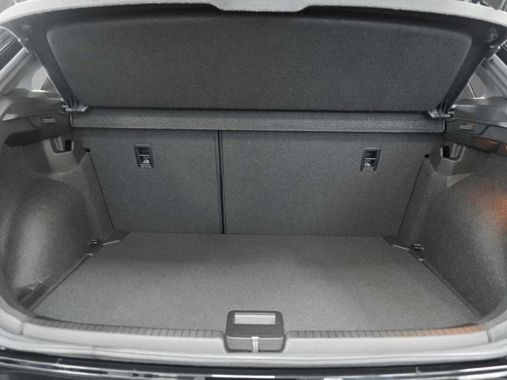 Volkswagen Polo VI Style 50 Jahre Licht&Sicht IQ.Drive 17"