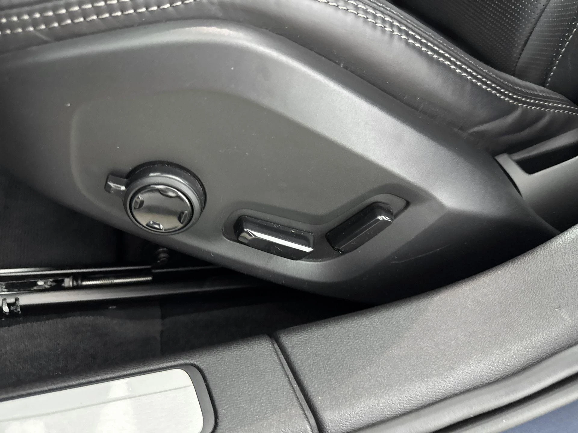 Volvo-V60-image-18