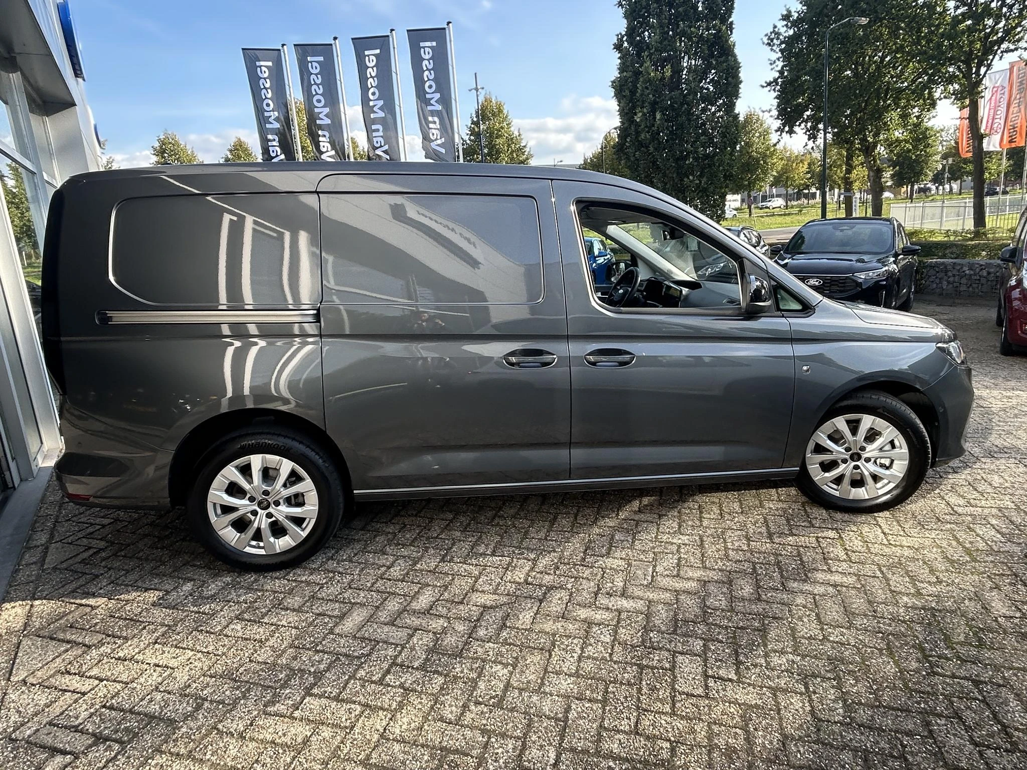 Ford-Transit Connect-image-5
