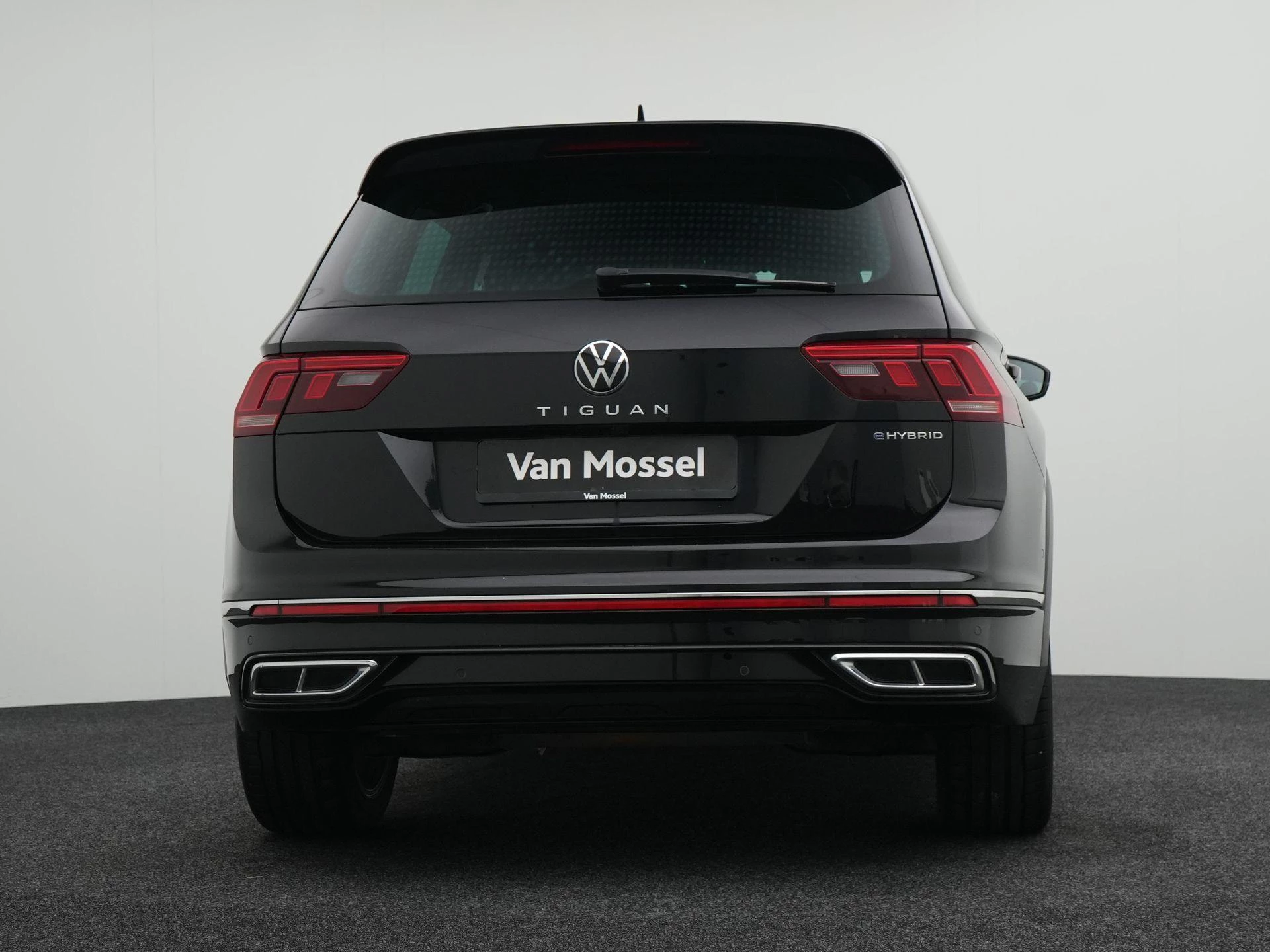 Volkswagen-Tiguan-image-4