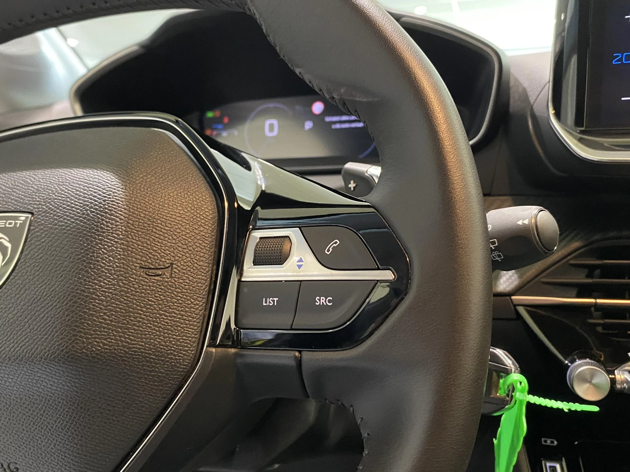 Peugeot-208-image-13