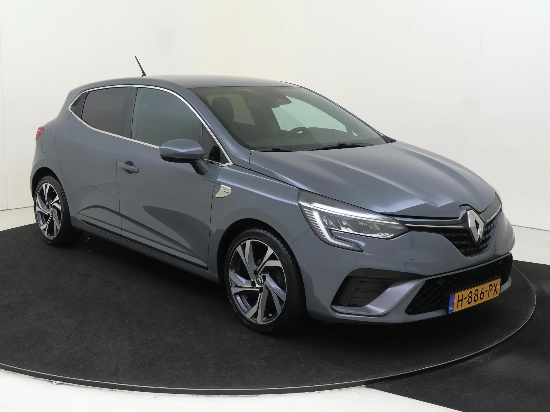 Renault-Clio-image-1