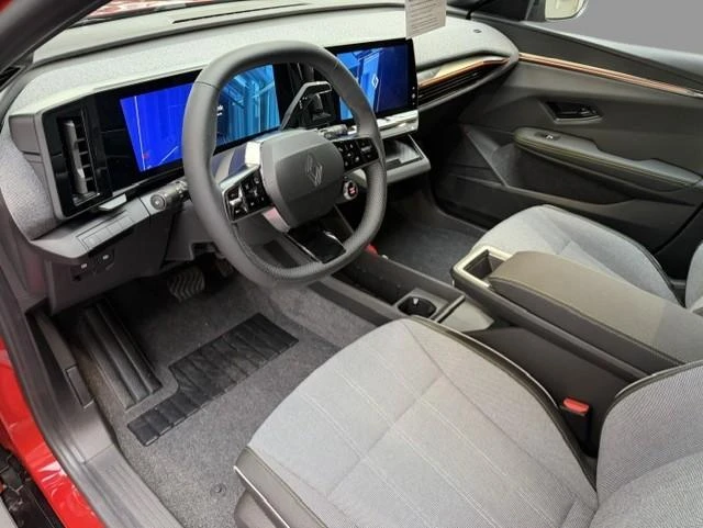 Renault-Megane E-Tech-image-7