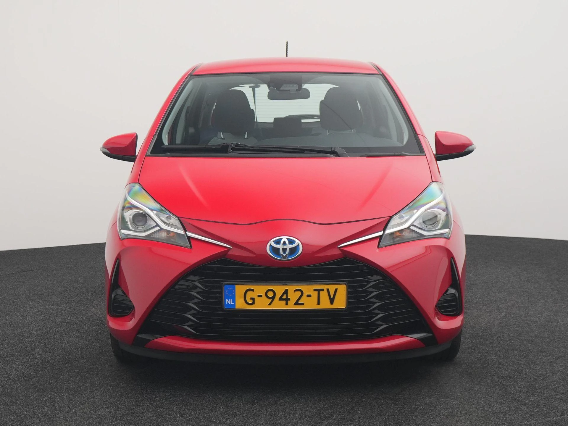 Toyota-Yaris-image-2