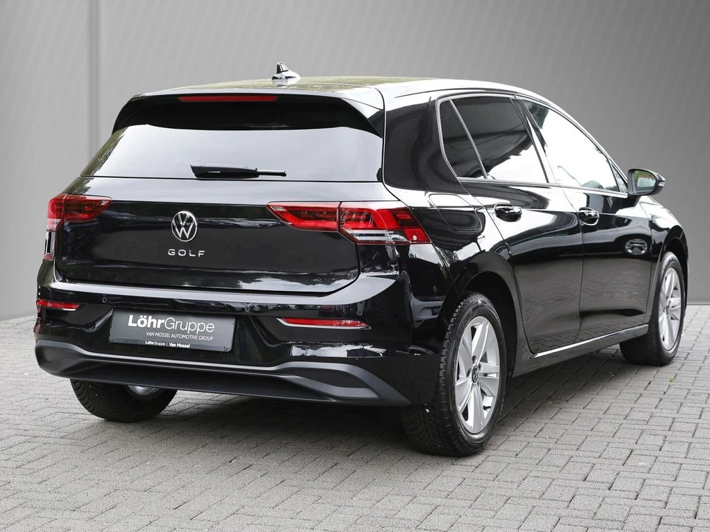 Volkswagen-Golf-image-3
