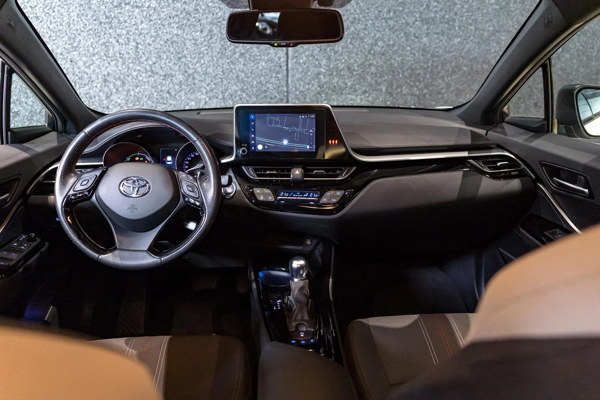 Toyota-C-HR-image-14