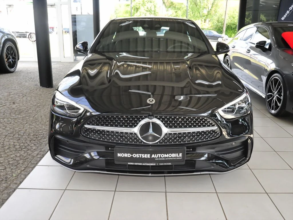 Mercedes-Benz-C-Klasse 300-image-3