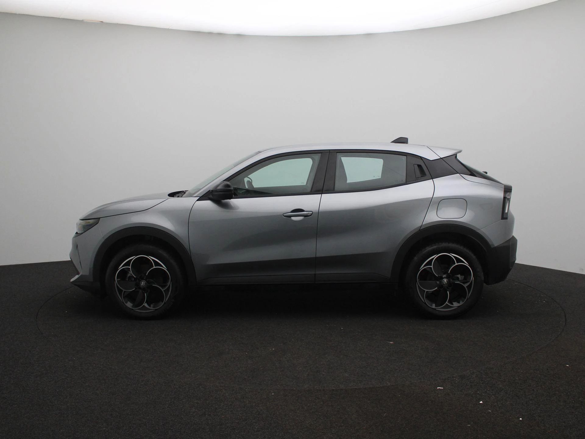 Alfa Romeo-Junior-image-3