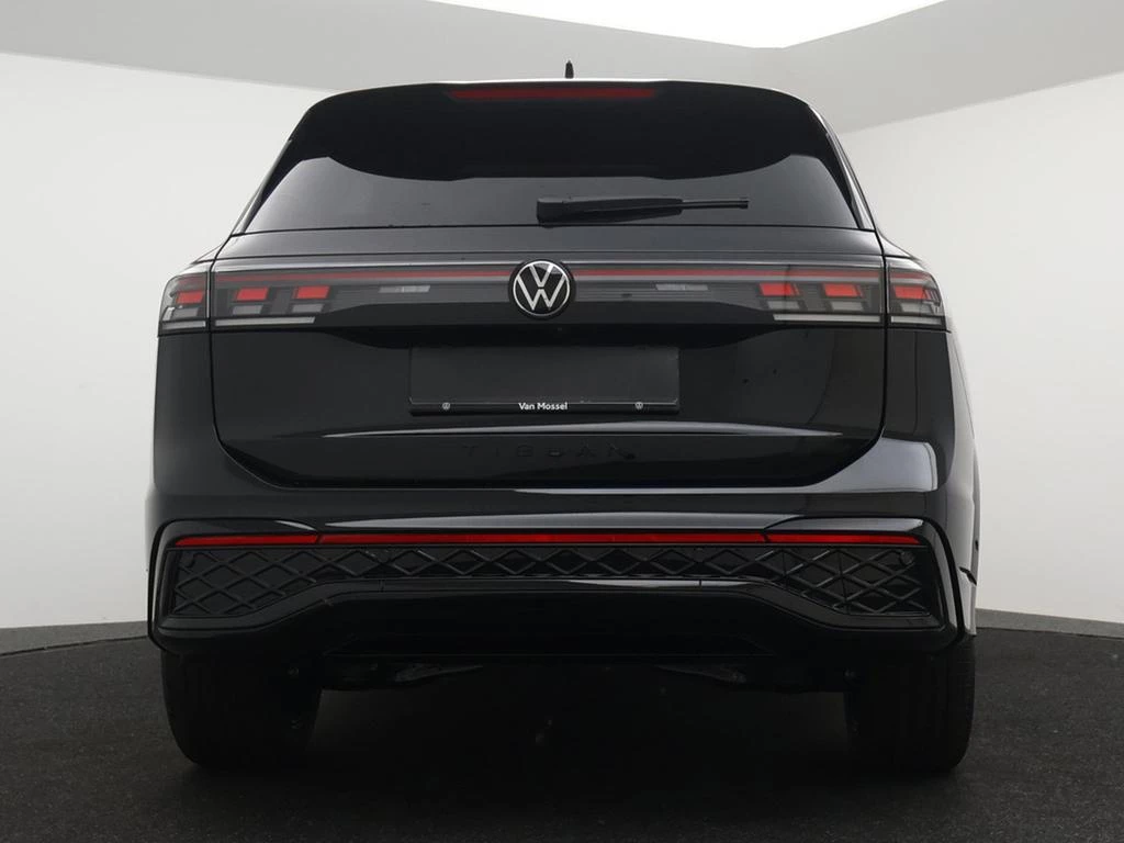 Volkswagen-Tiguan-image-6