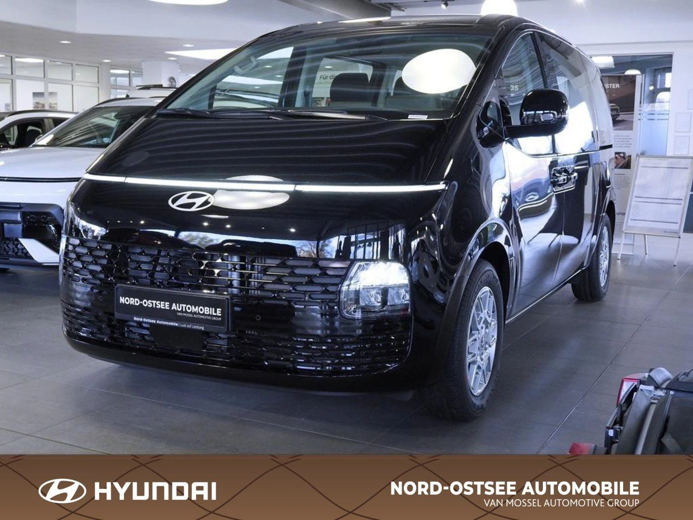 Hyundai-Staria-image-0