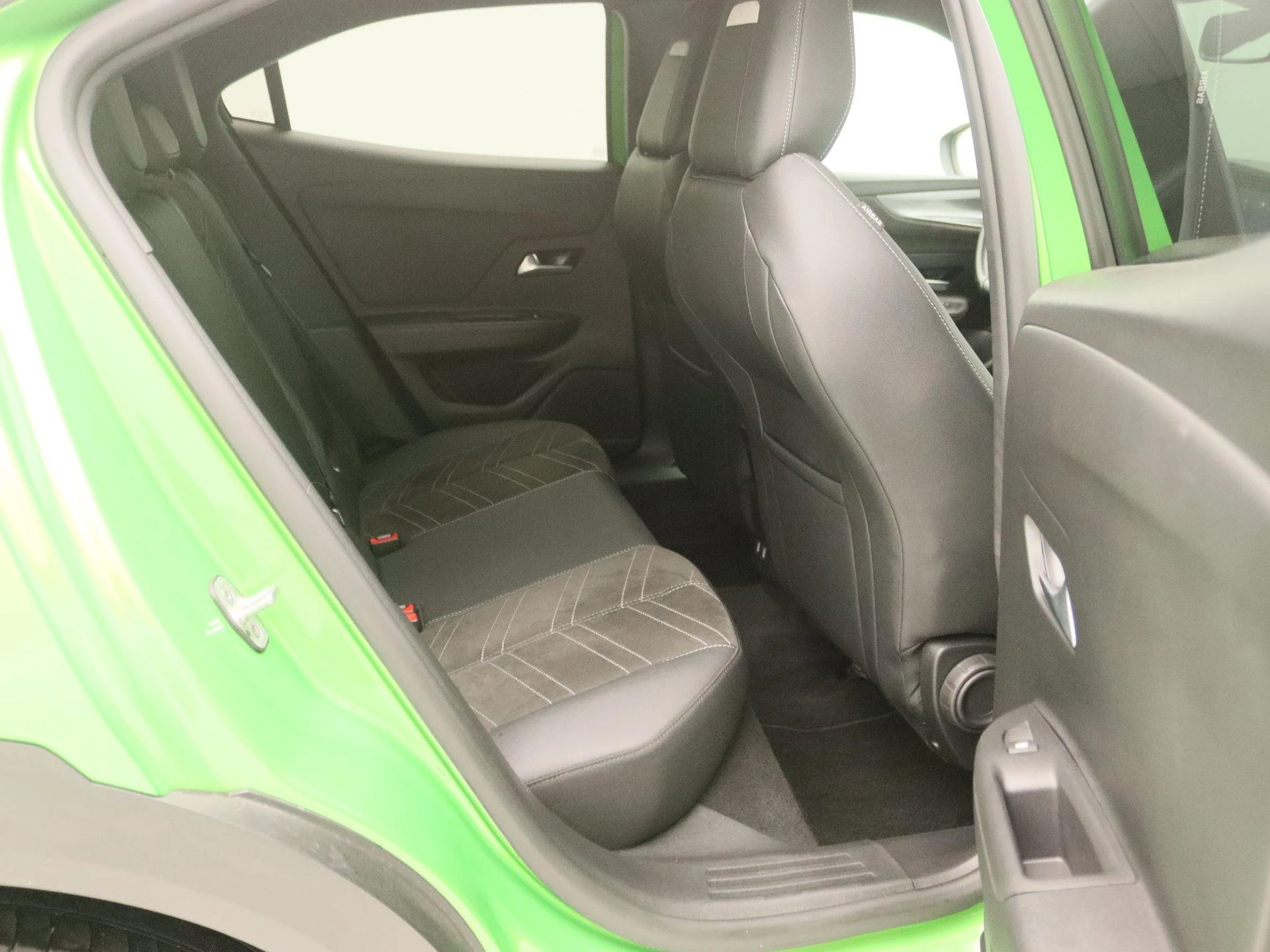 Opel-Mokka-e-image-24