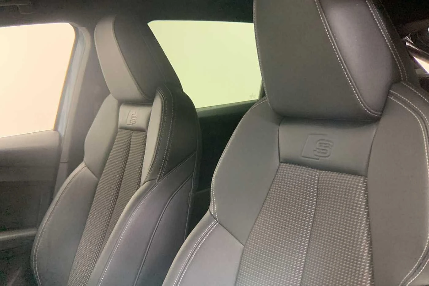Audi-Q4 e-tron-image-8
