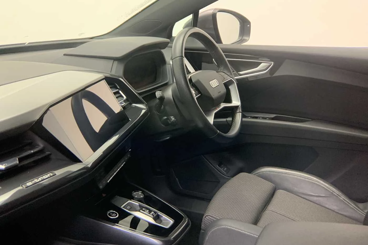 Audi-Q4 Sportback e-tron-image-1