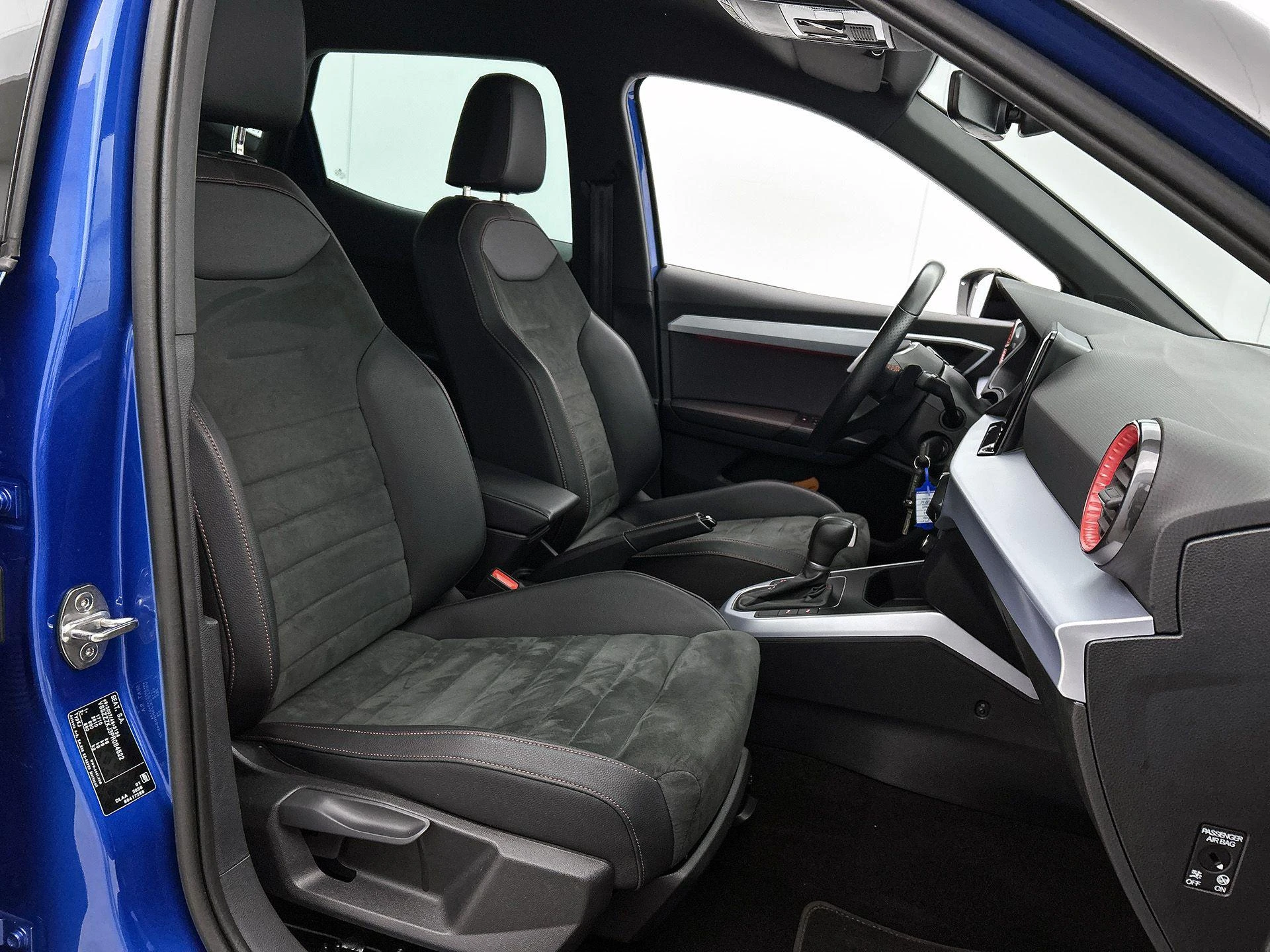 SEAT-Arona-image-40