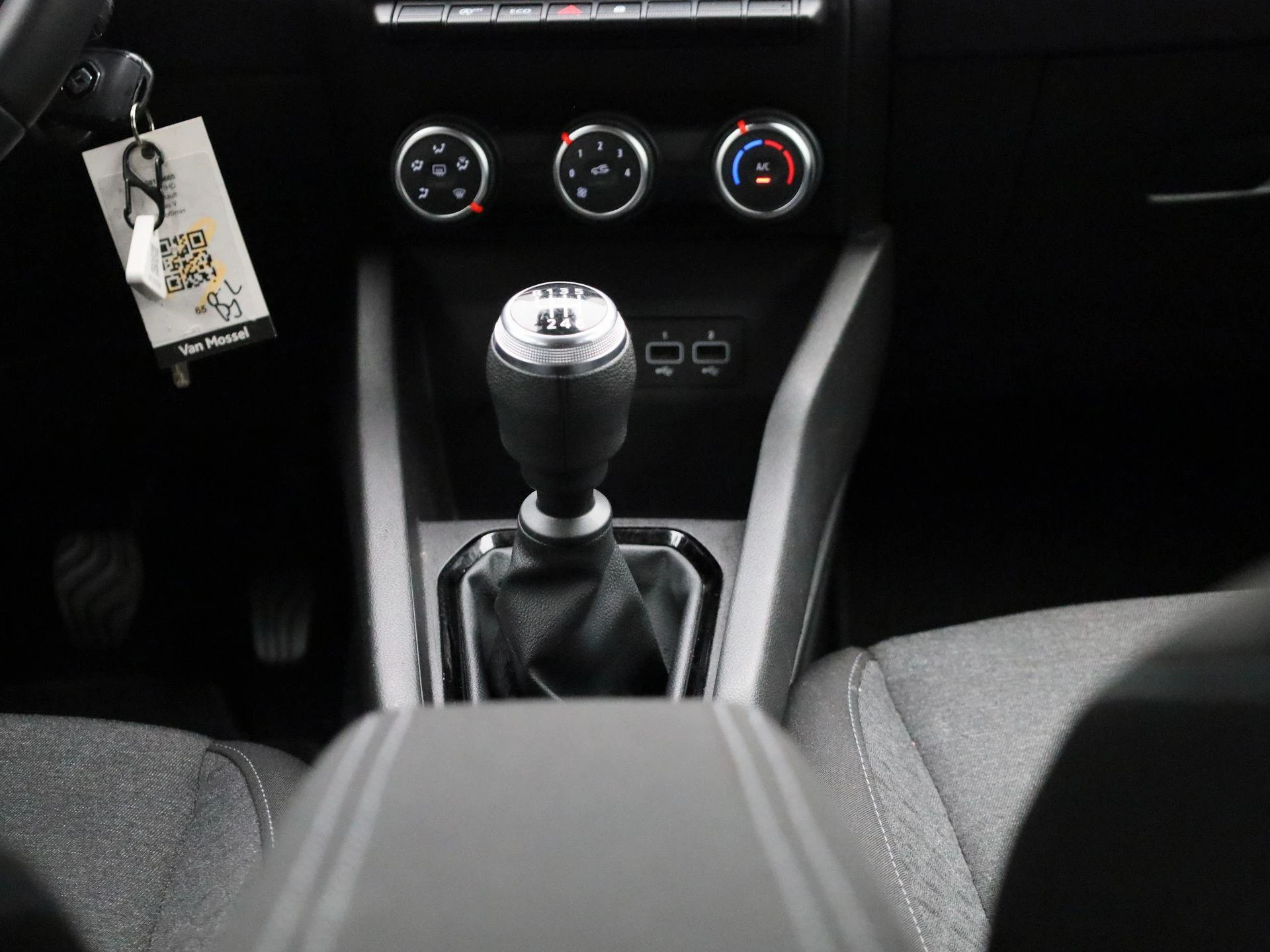 Renault-Clio-image-9