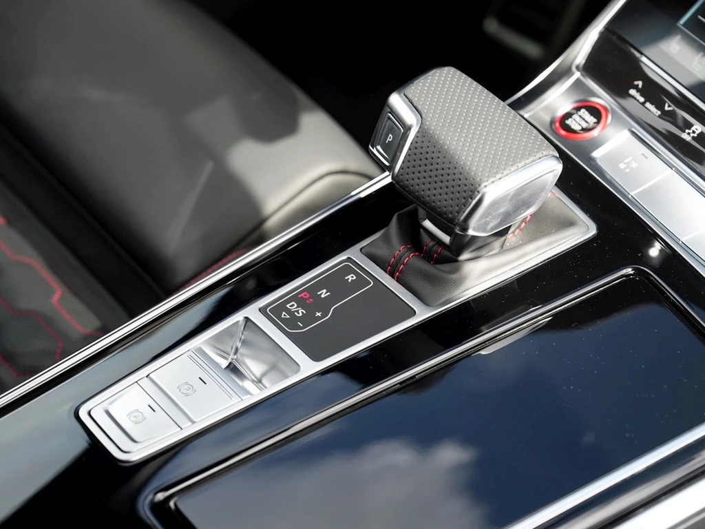 Audi RS6 Avant 4.0 TFSI Matrix Leder B&O Kamera ACC