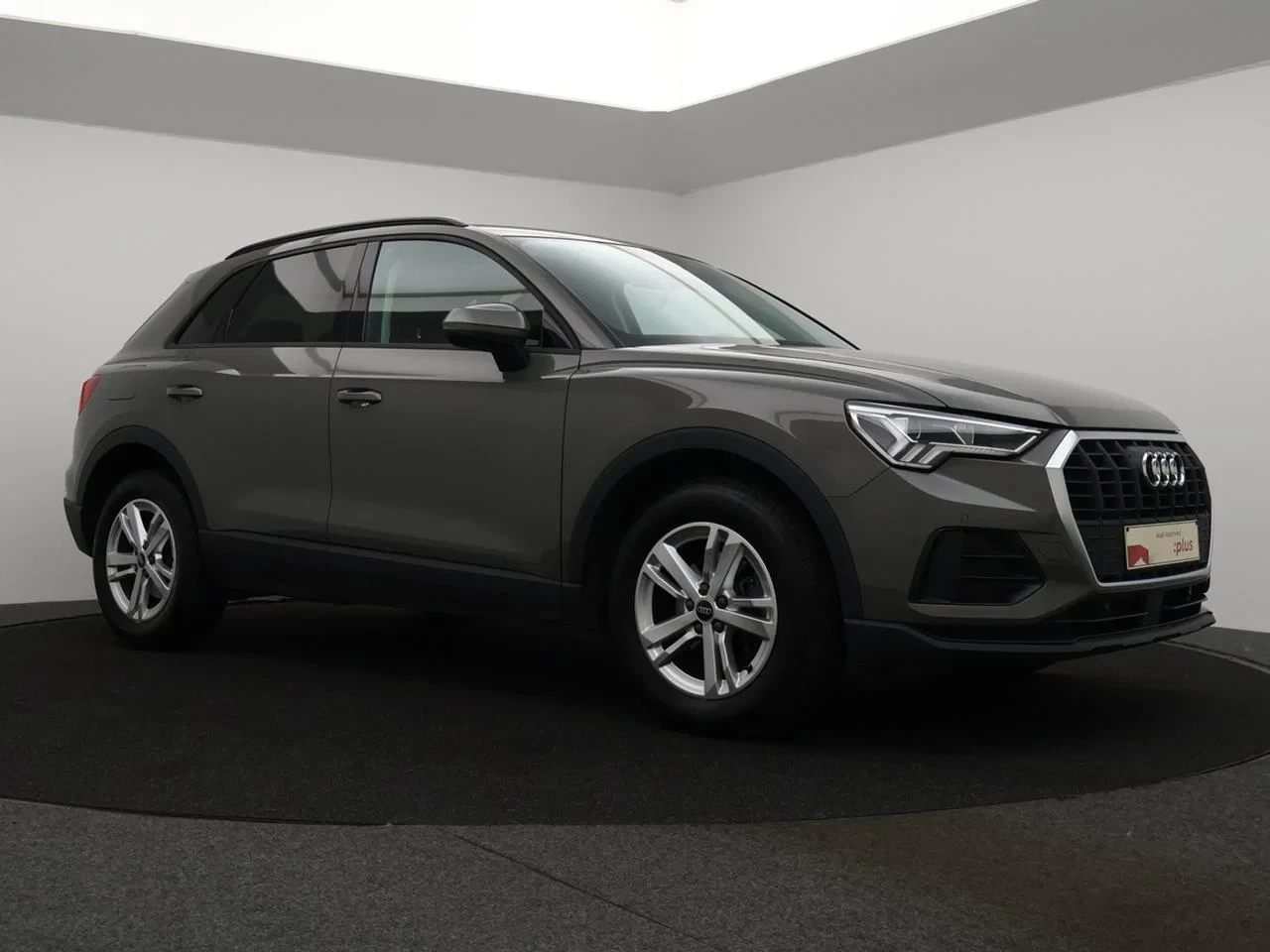 Audi-Q3-image-13
