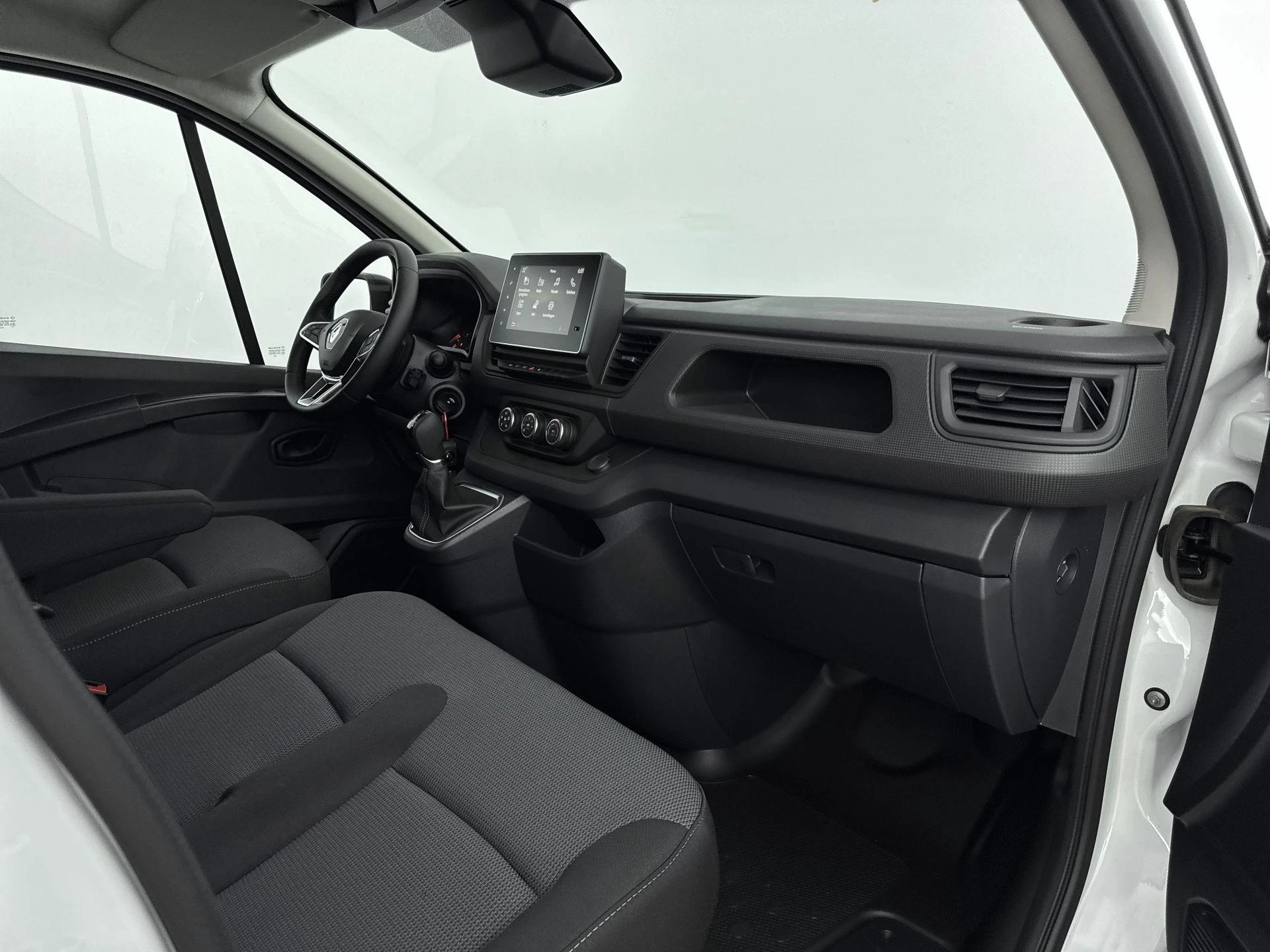 Renault-Trafic-image-16