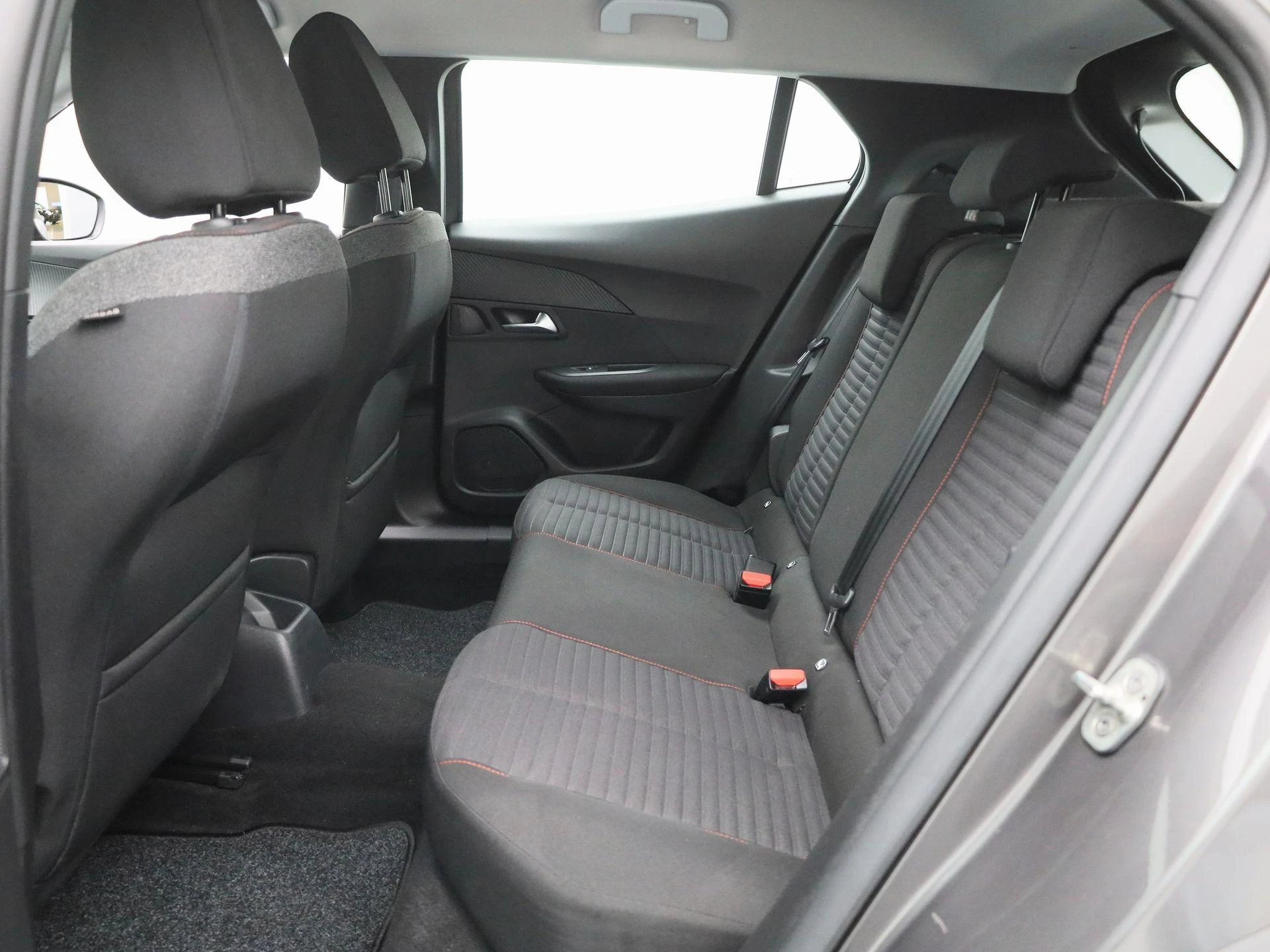 Peugeot-2008-image-10