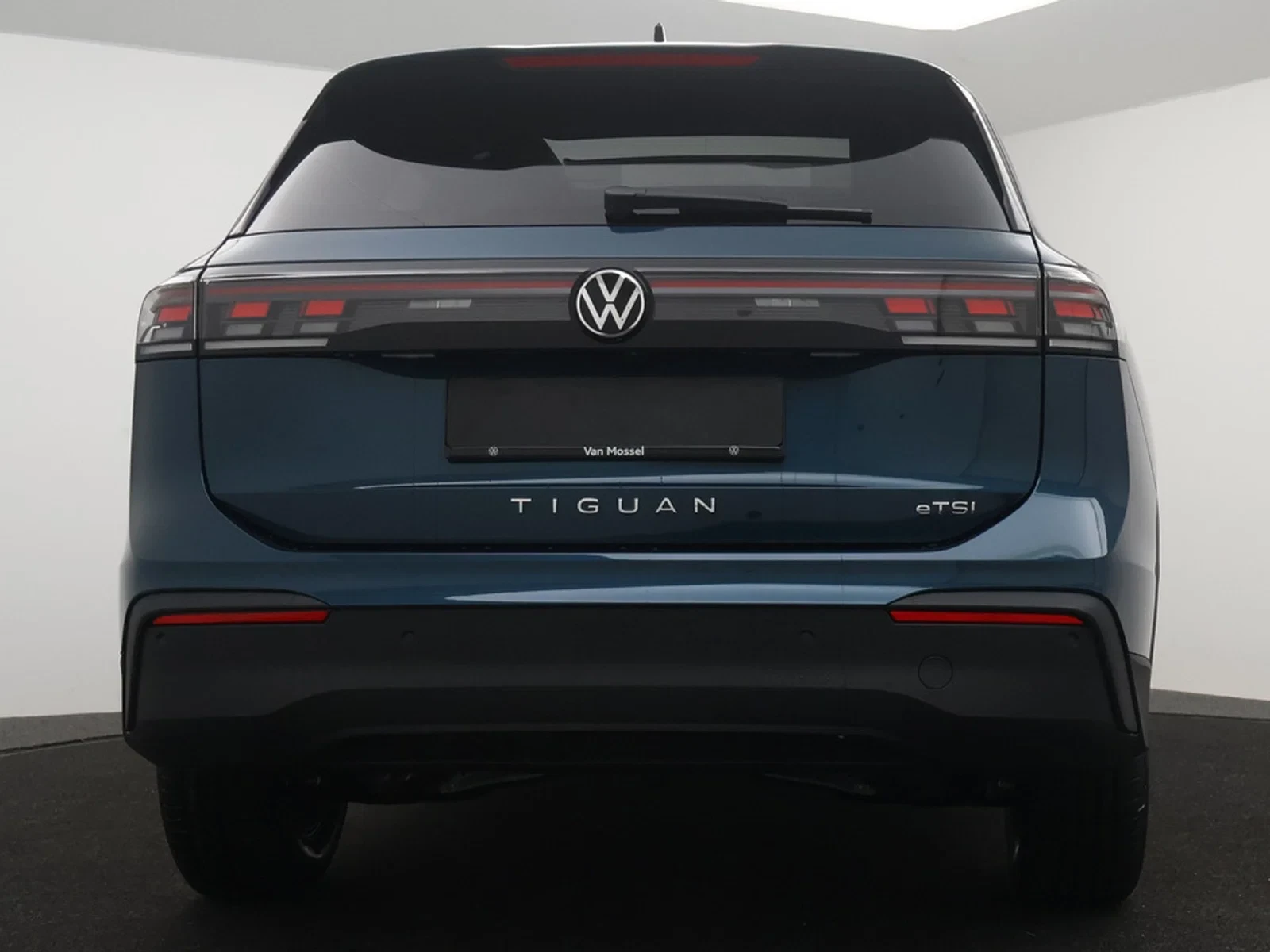 Volkswagen-Tiguan-image-3