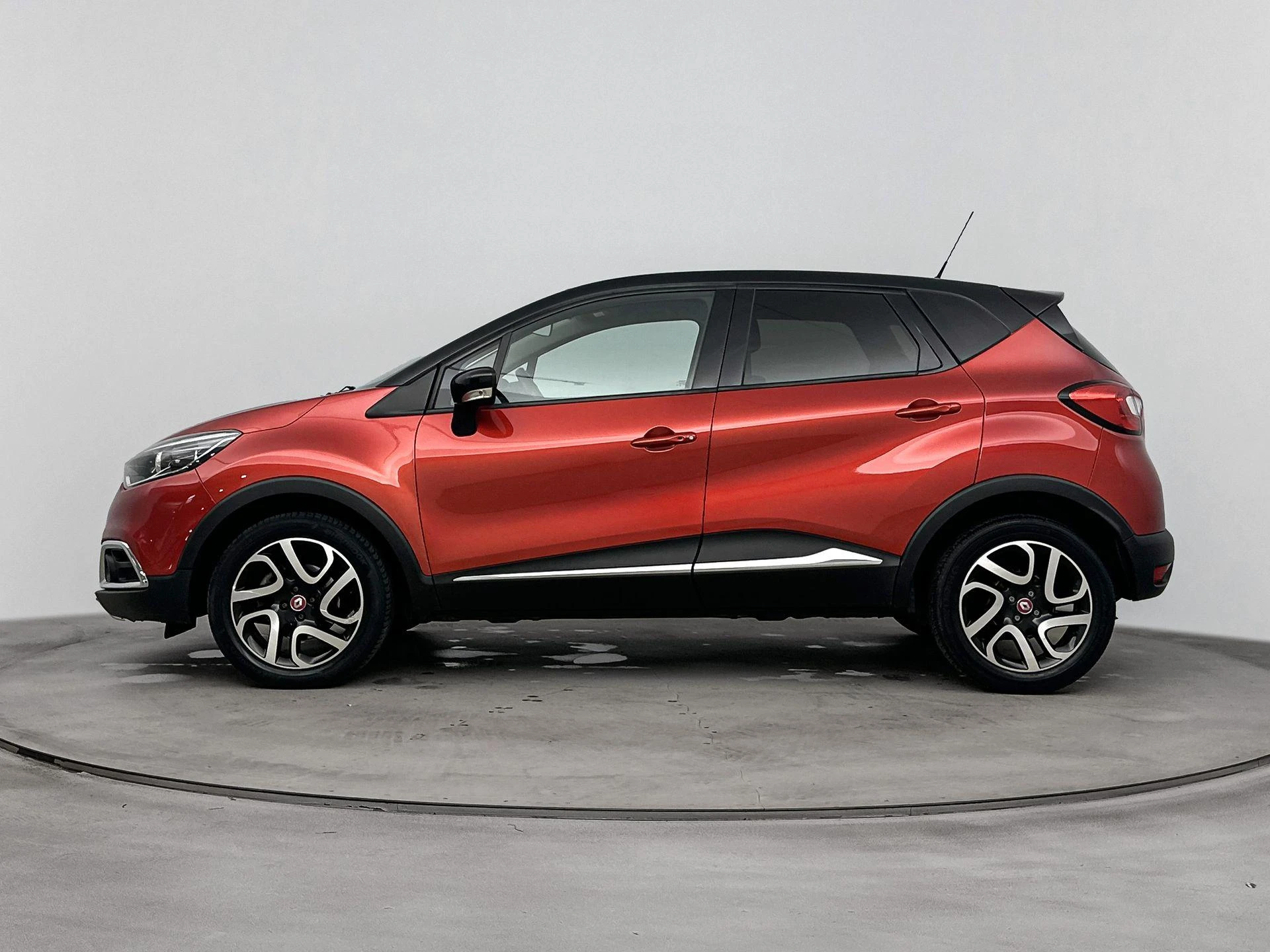 Renault-Captur-image-1