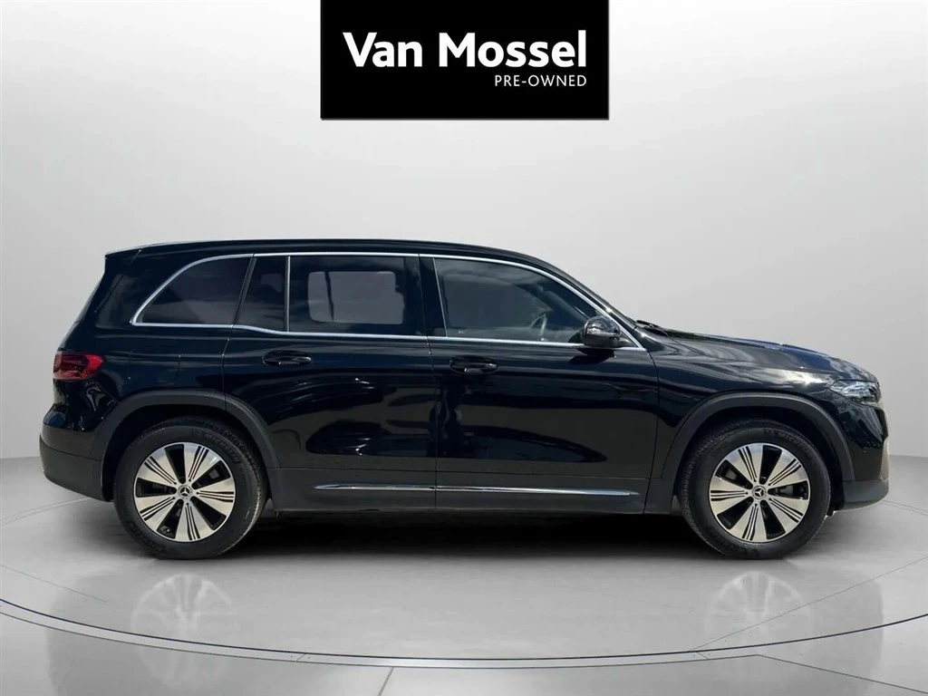 Mercedes-Benz-EQB-image-3