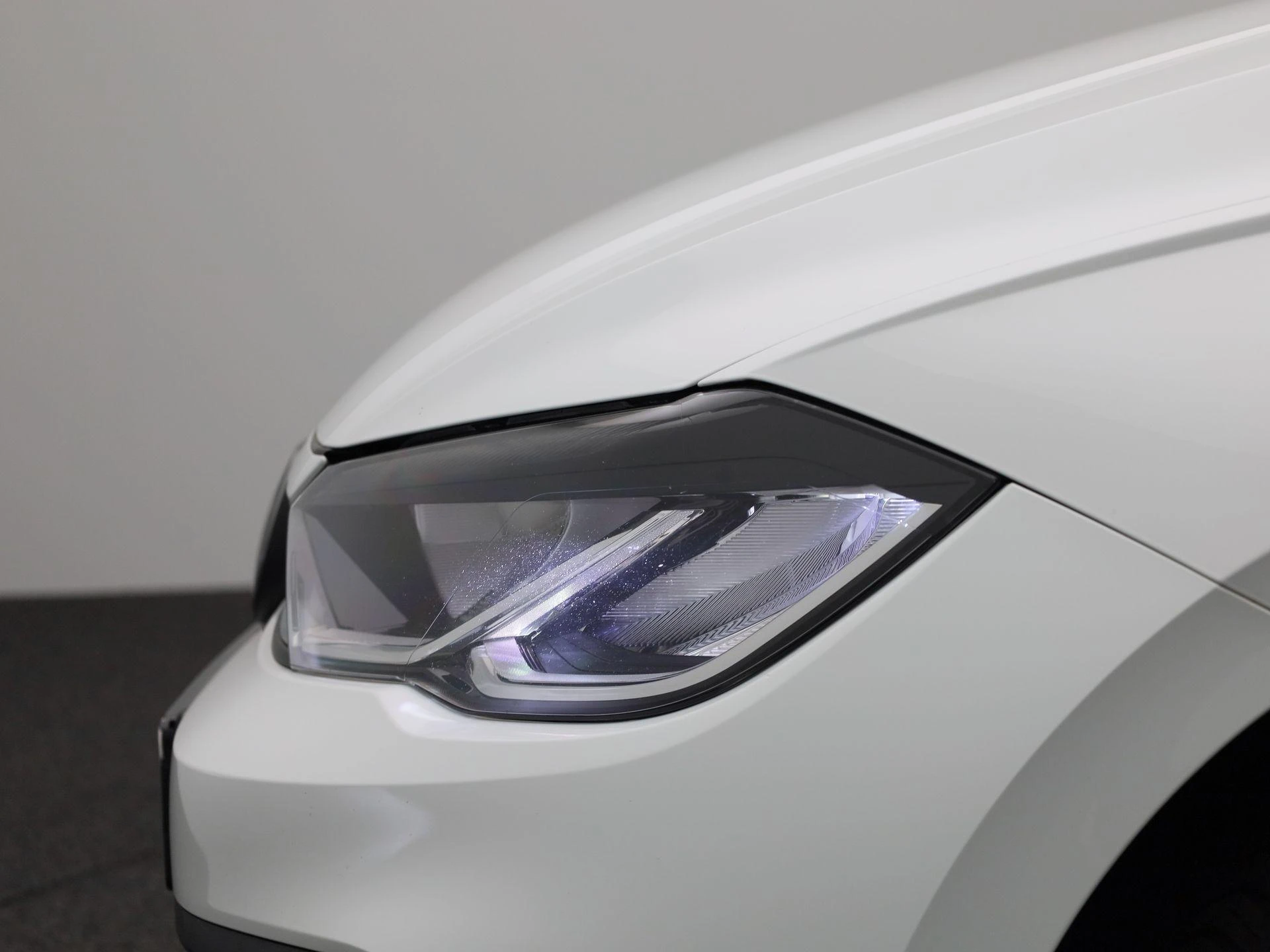 Volkswagen-Polo-image-16