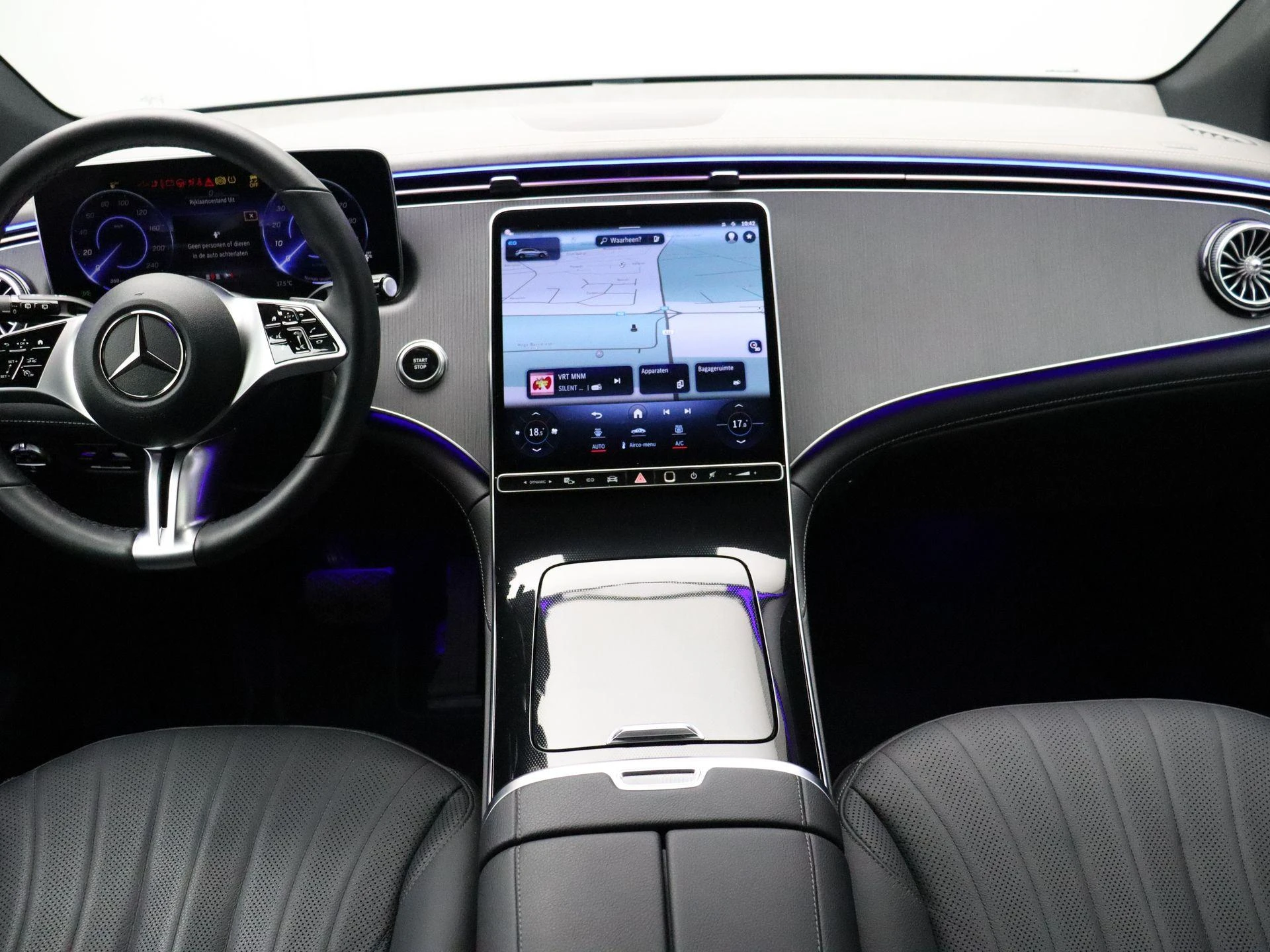 Mercedes-Benz-EQE-image-18