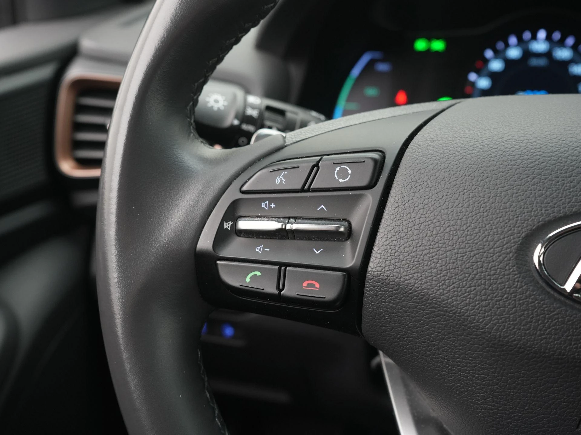 Hyundai-IONIQ-image-23