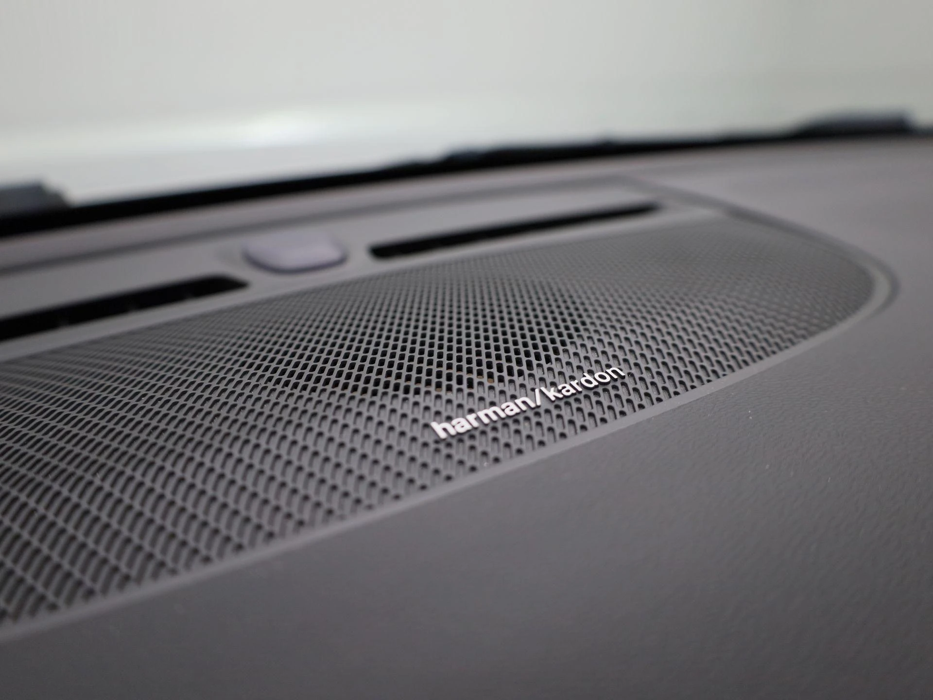 Volvo-XC40-image-34
