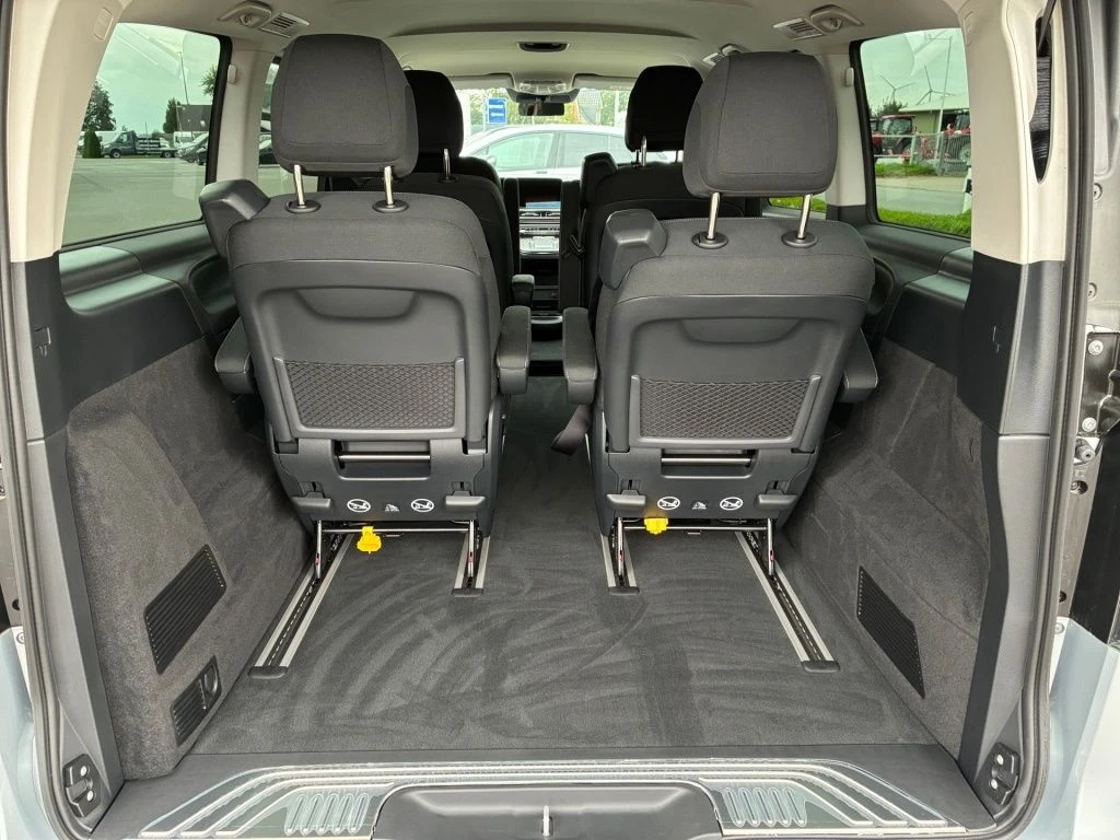 Mercedes-Benz-V-Klasse-image-13
