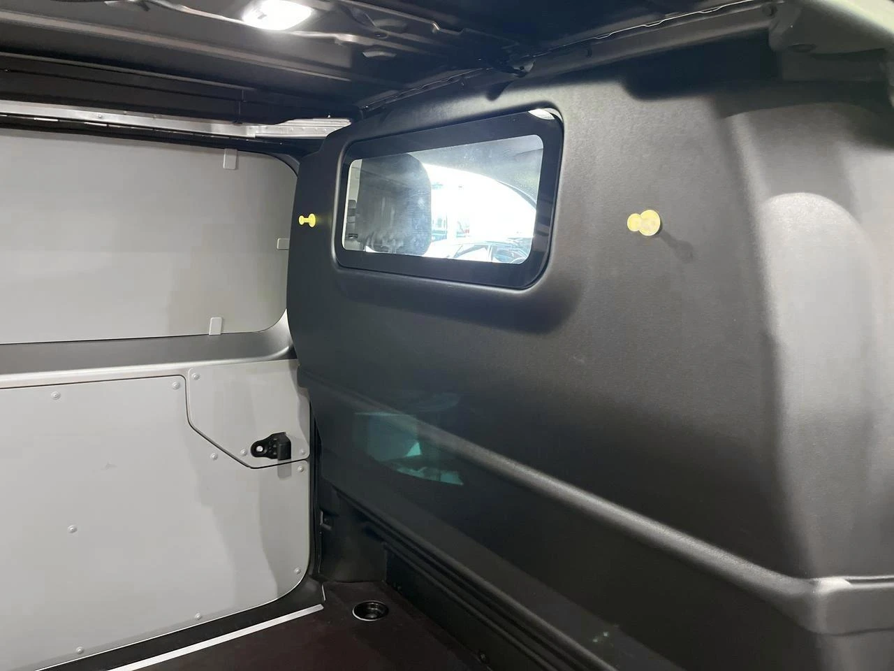 Peugeot-Expert-image-18