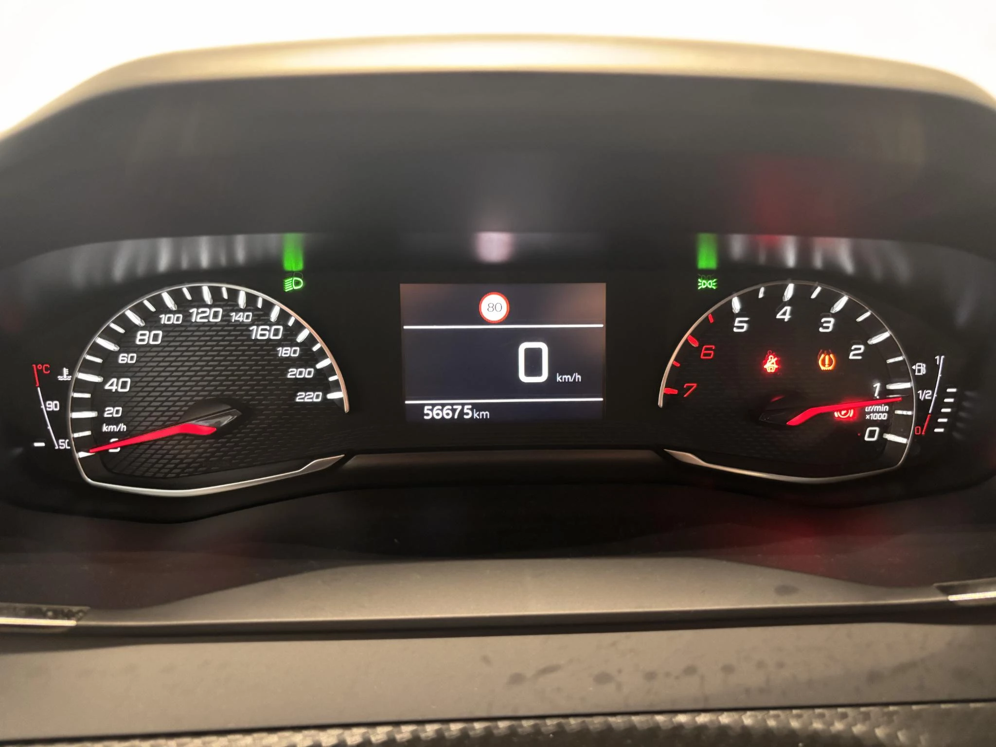 Peugeot-208-image-12