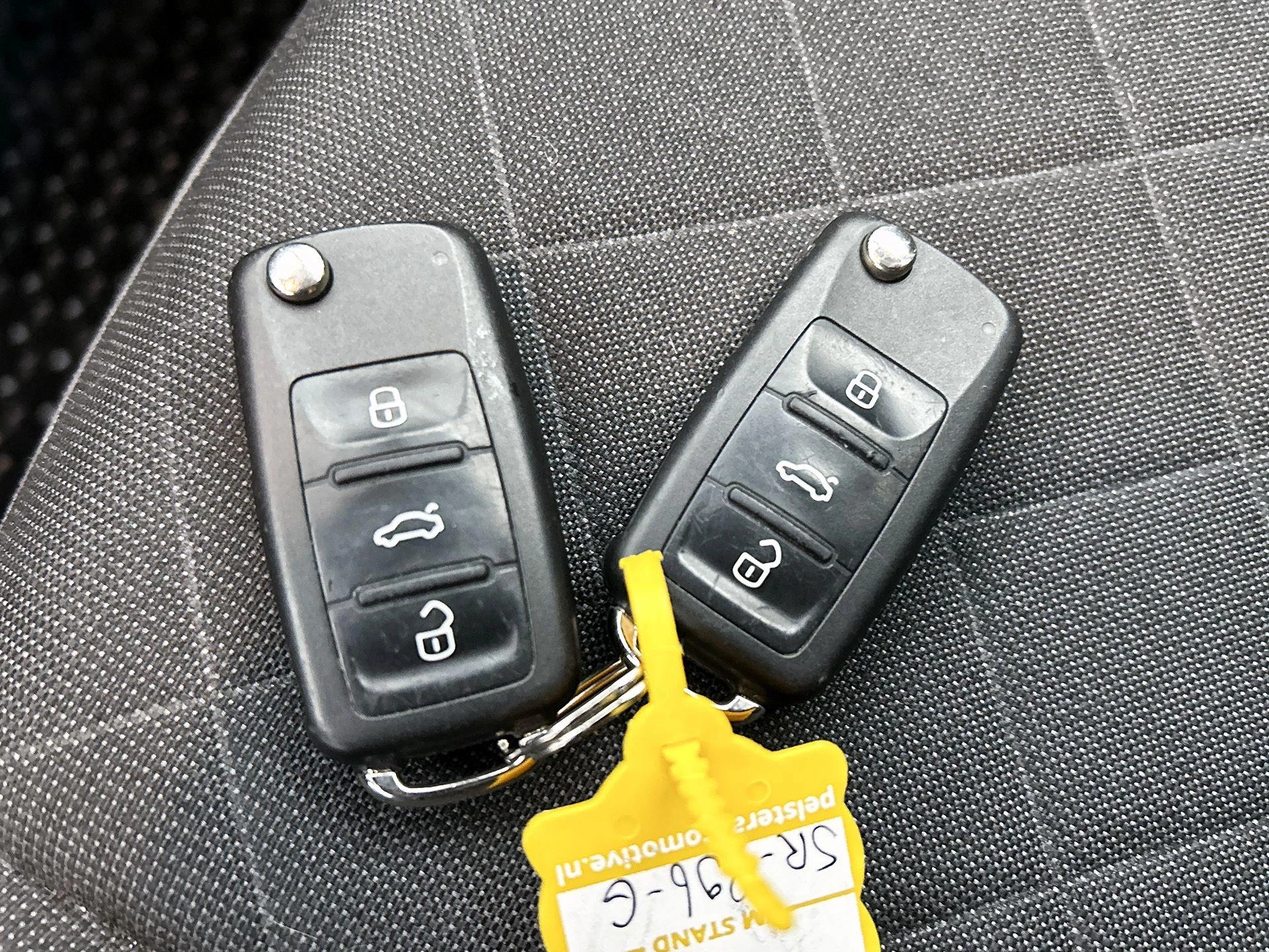 Volkswagen up! 1.0 CROSS UP! 75 PK