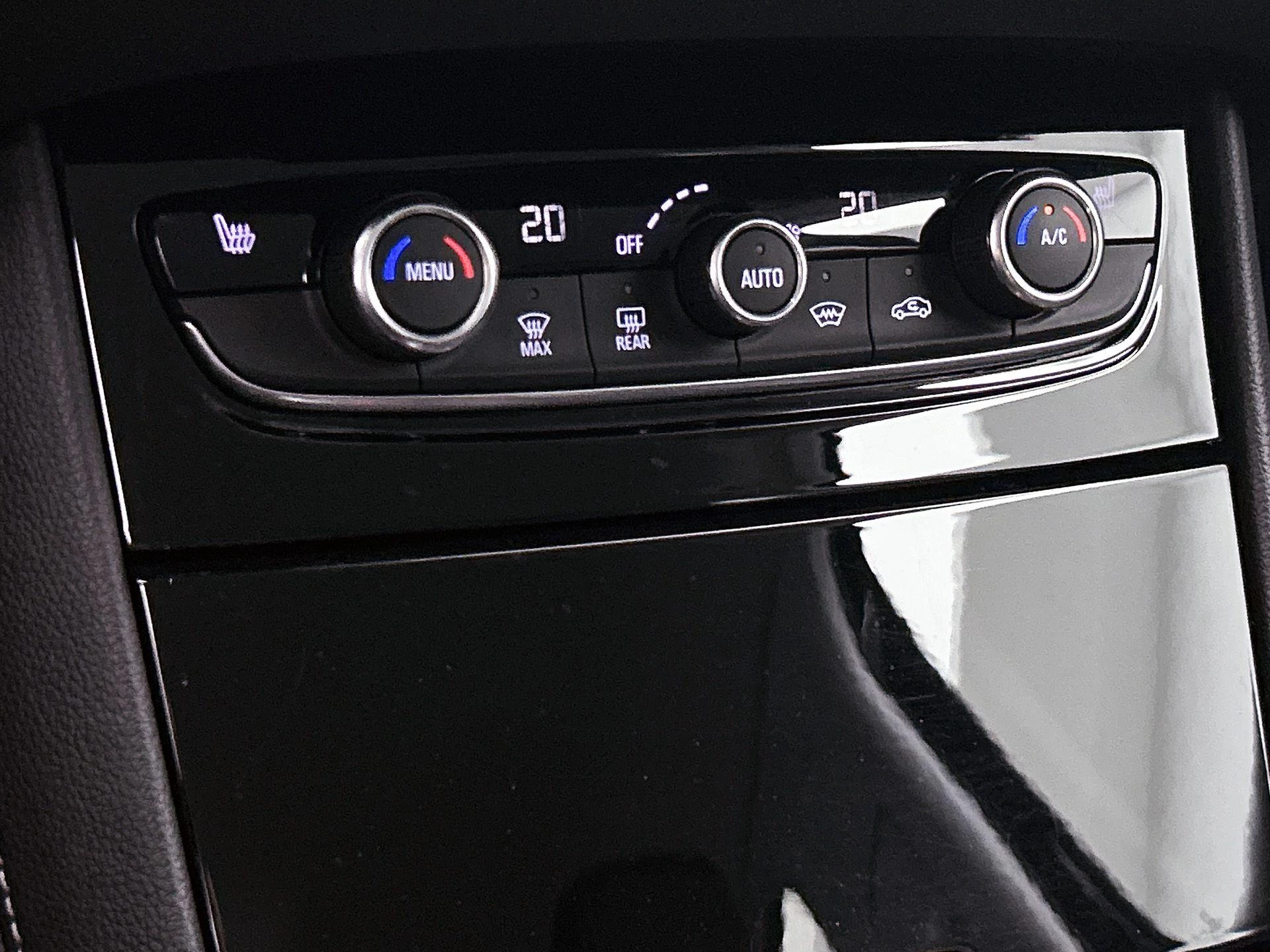 Opel-Grandland X-image-17