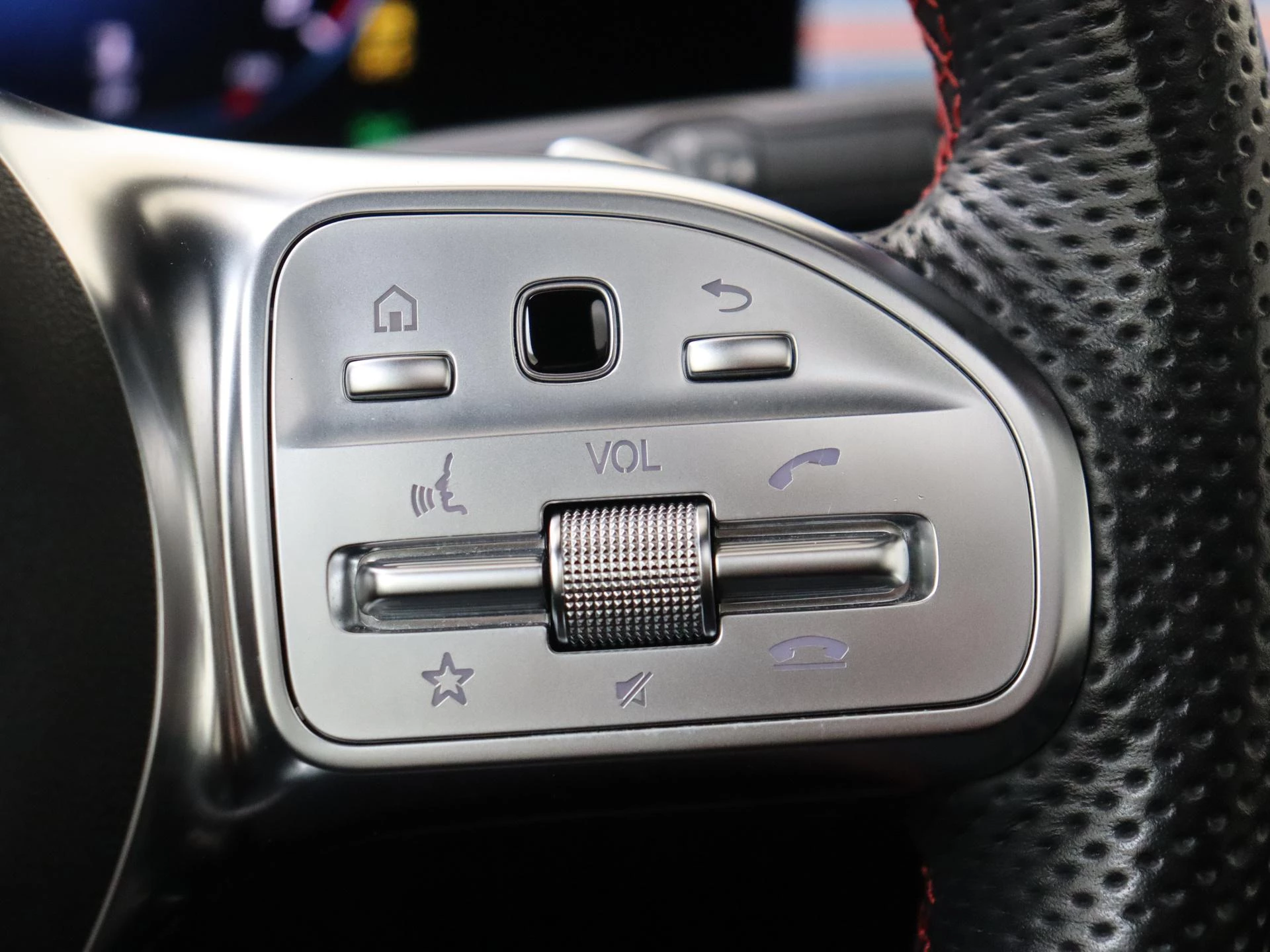 Mercedes-Benz A-Klasse 180 Business Solution AMG