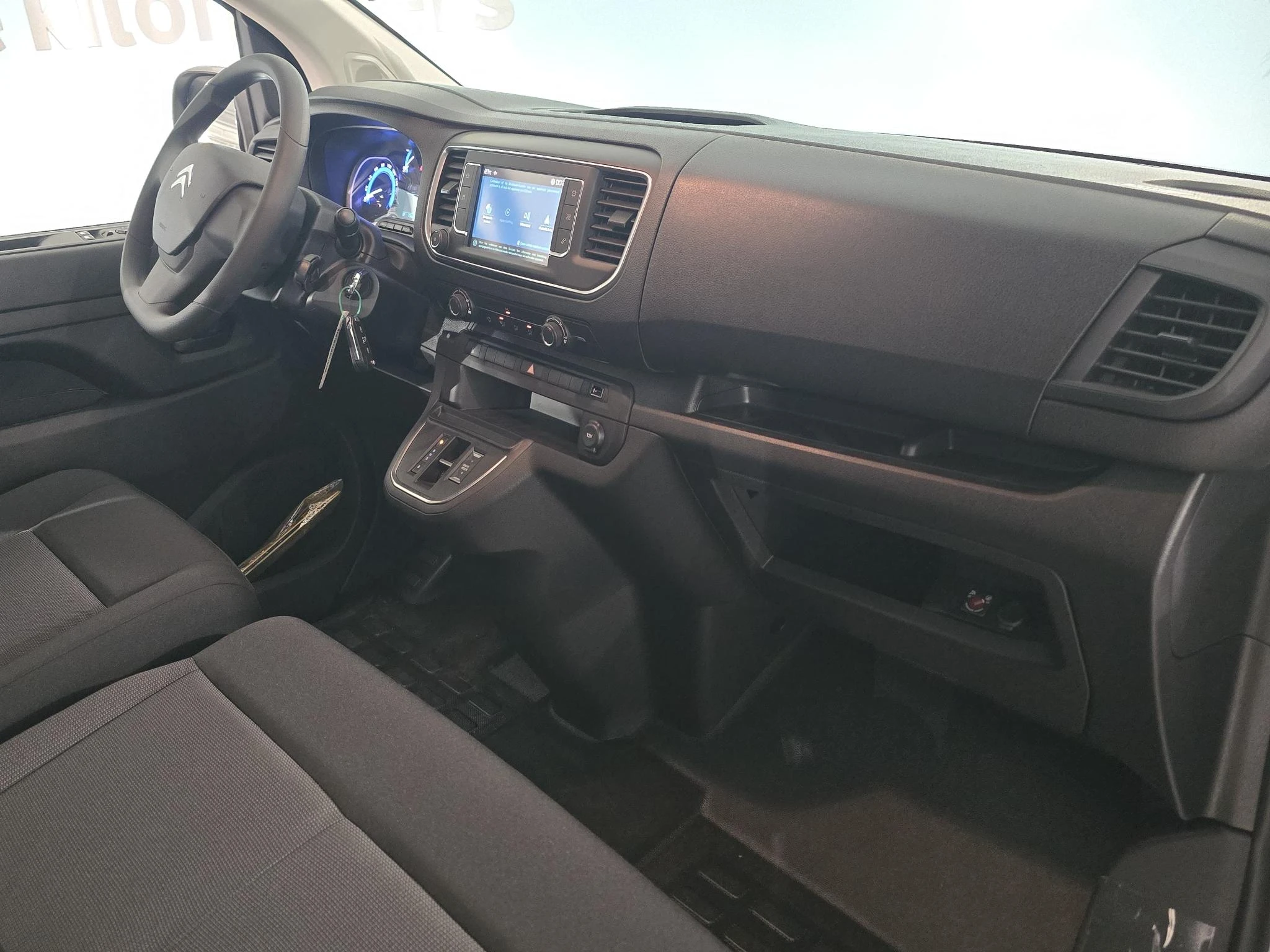 Citroën-ë-Jumpy-image-7