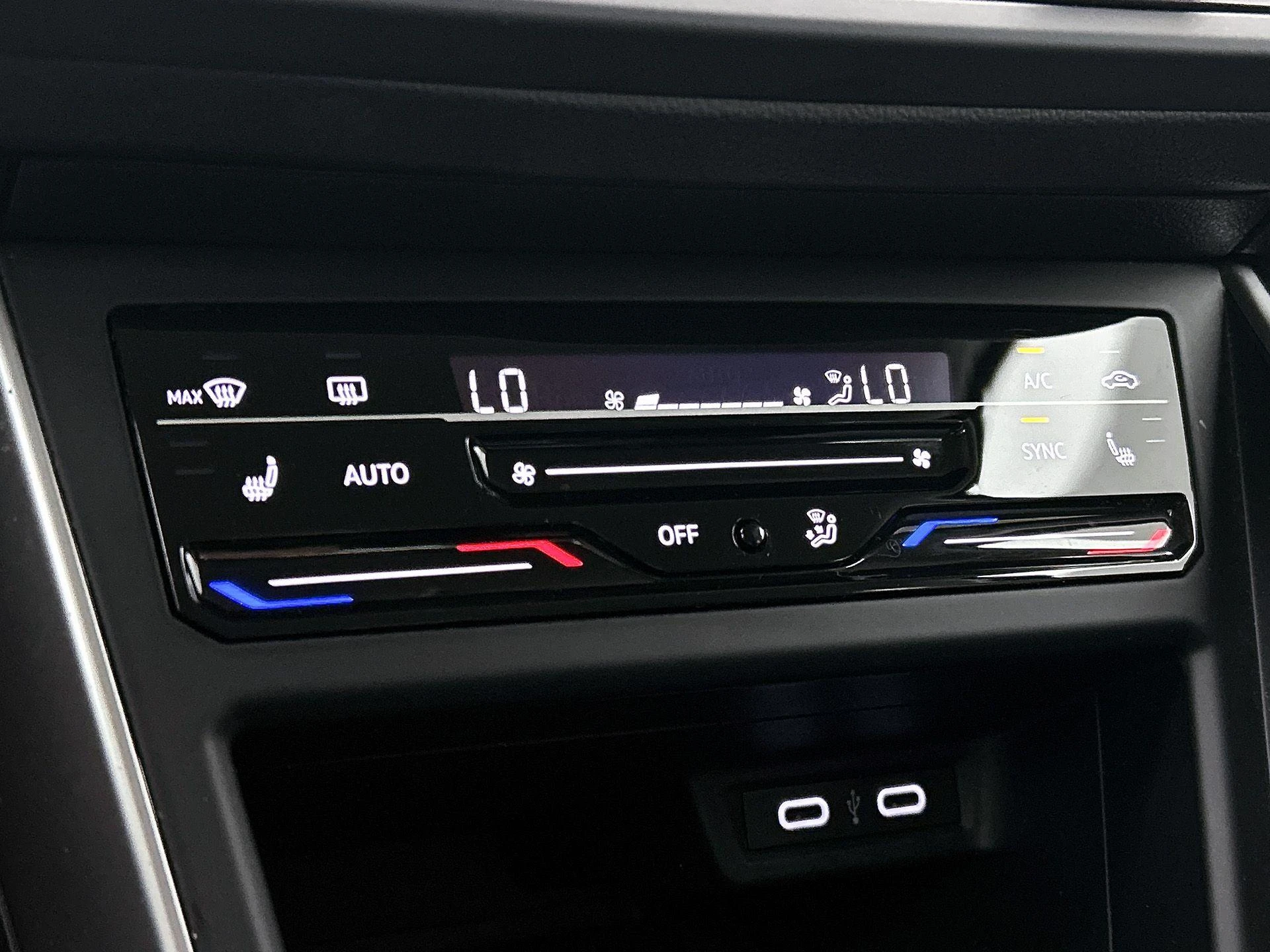 Volkswagen-Polo-image-23