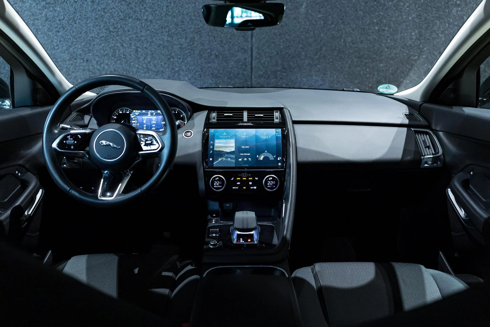 Jaguar-E-PACE-image-9