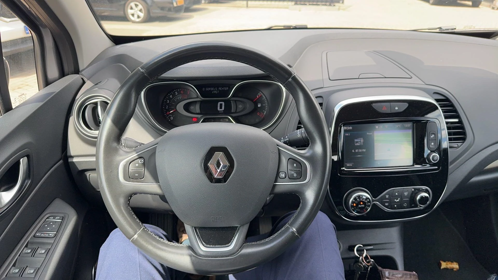 Renault-Captur-image-8