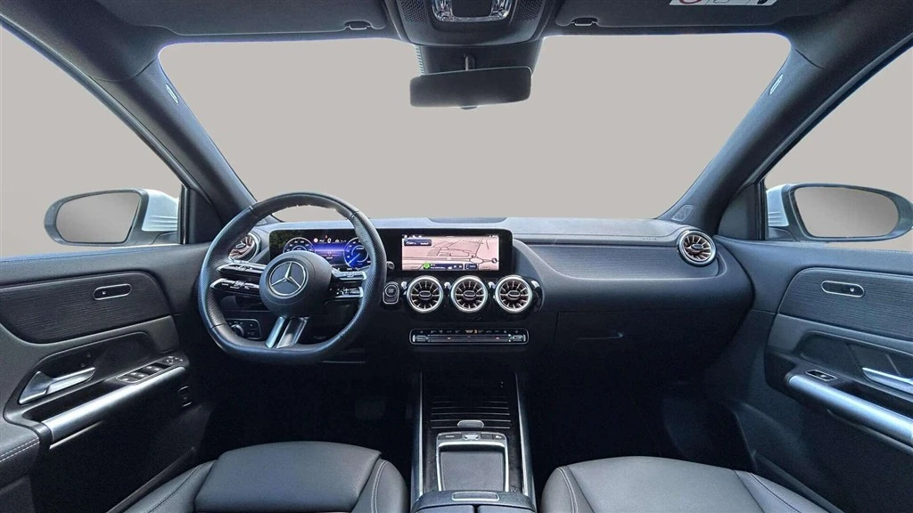 Mercedes-Benz-EQA-image-11