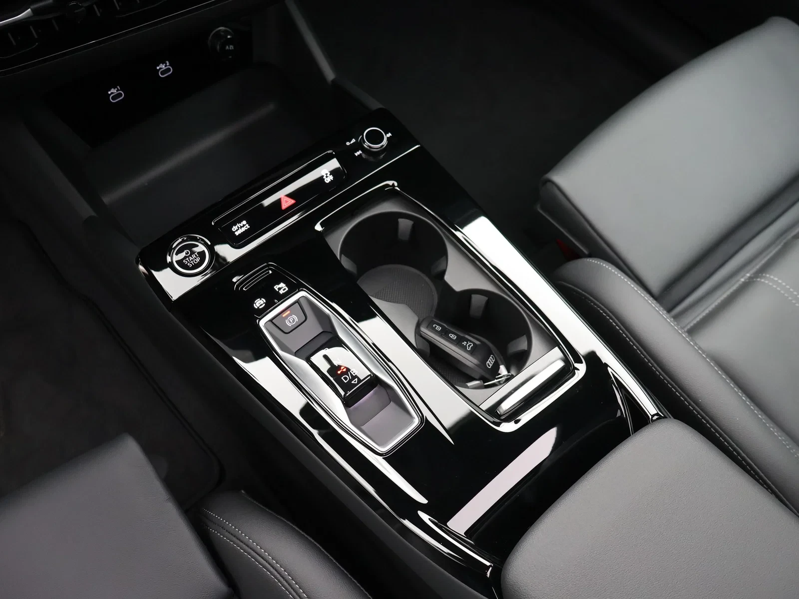 Audi-Q6 e-tron-image-14