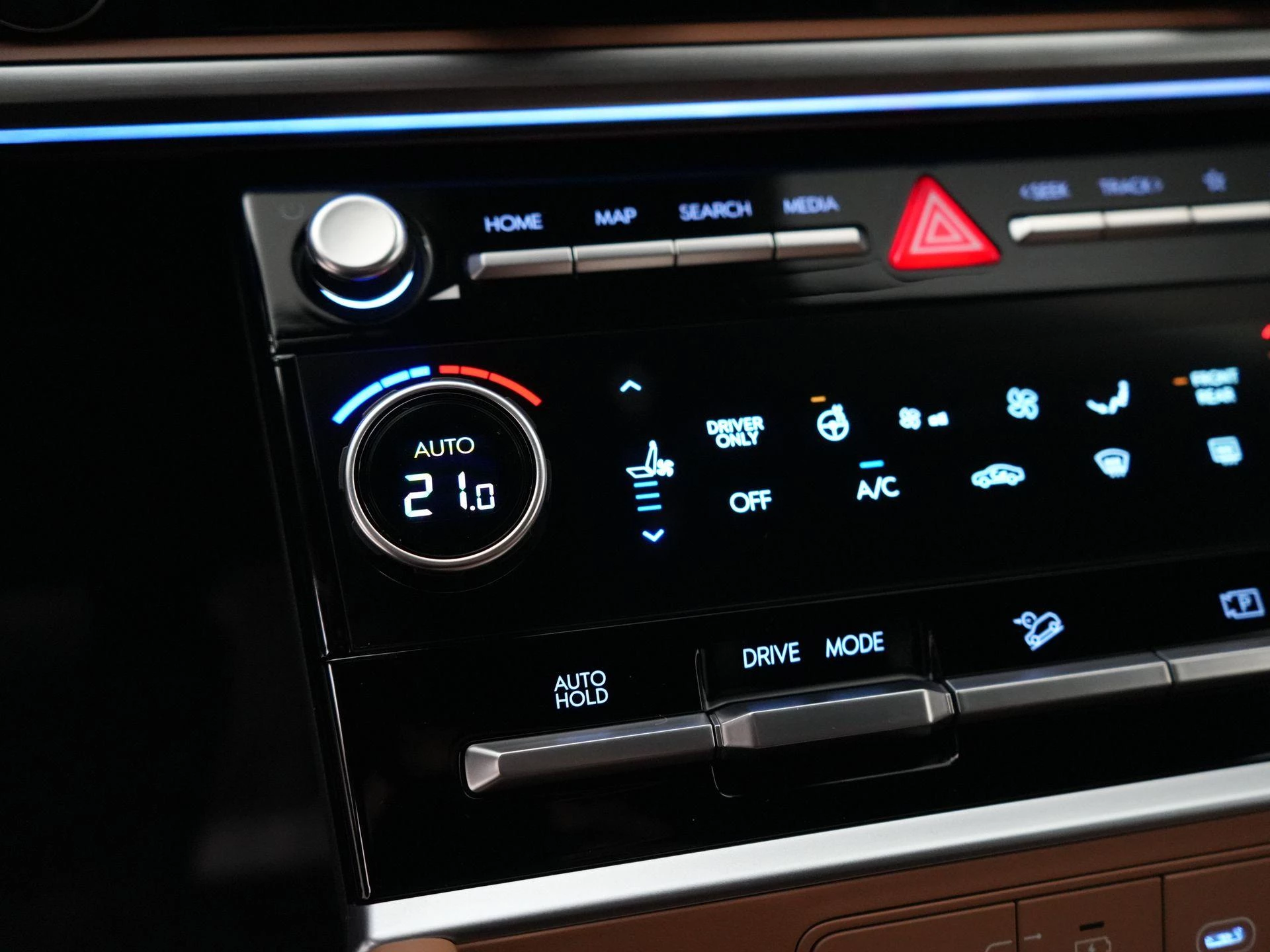 Hyundai-Santa Fe-image-20